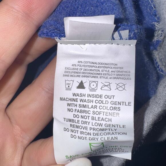 NWOT NY GIANTS Retro sweatshirt; size Medium; Women - Picture 3 of 4